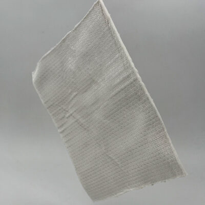 Tissus tissés en 3D en Dyneema, offrant une légèreté exceptionnelle, une absorption efficace des impacts et une protection technique avancée.